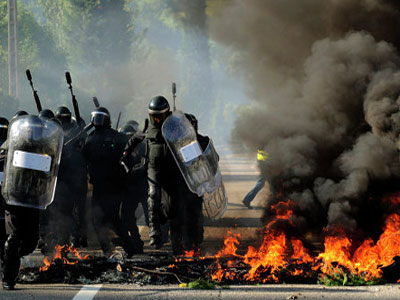 Революция.РУ :: Забастовка шахтеров в Испании