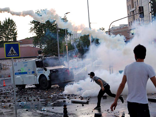 Революция.RU :: Баррикады в Стамбуле, протесты в Турции